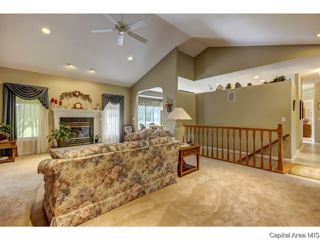 7600 Olde Carriage Way Springfield, IL 62712 - Photo 25 of 36