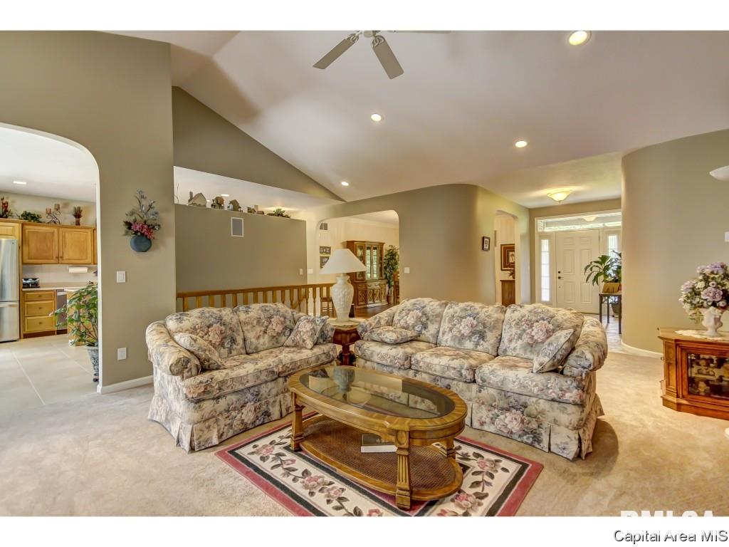7600 Olde Carriage Way Springfield, IL 62712 - Photo 26 of 36