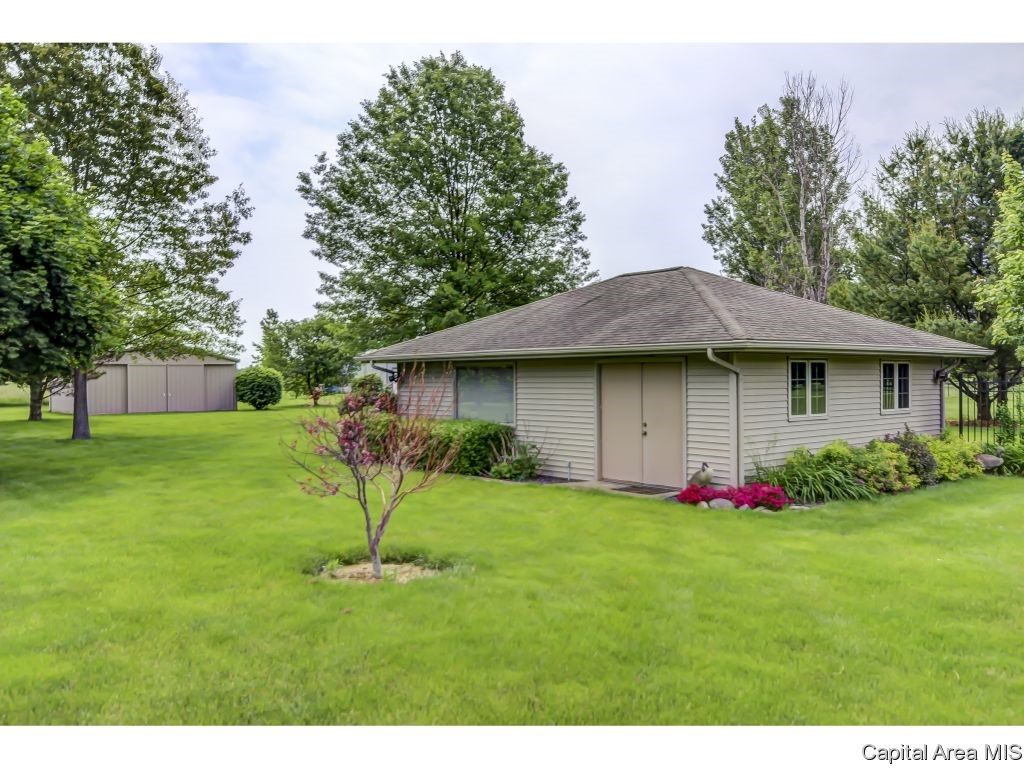 7600 Olde Carriage Way Springfield, IL 62712 - Photo 5 of 36
