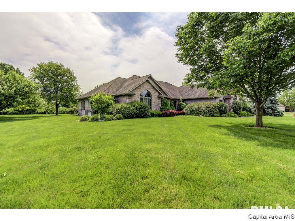 7600 Olde Carriage Way Springfield, IL 62712 - Photo 6 of 36