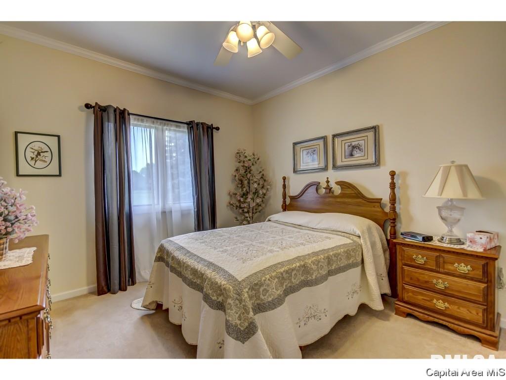 7600 Olde Carriage Way Springfield, IL 62712 - Photo 10 of 36