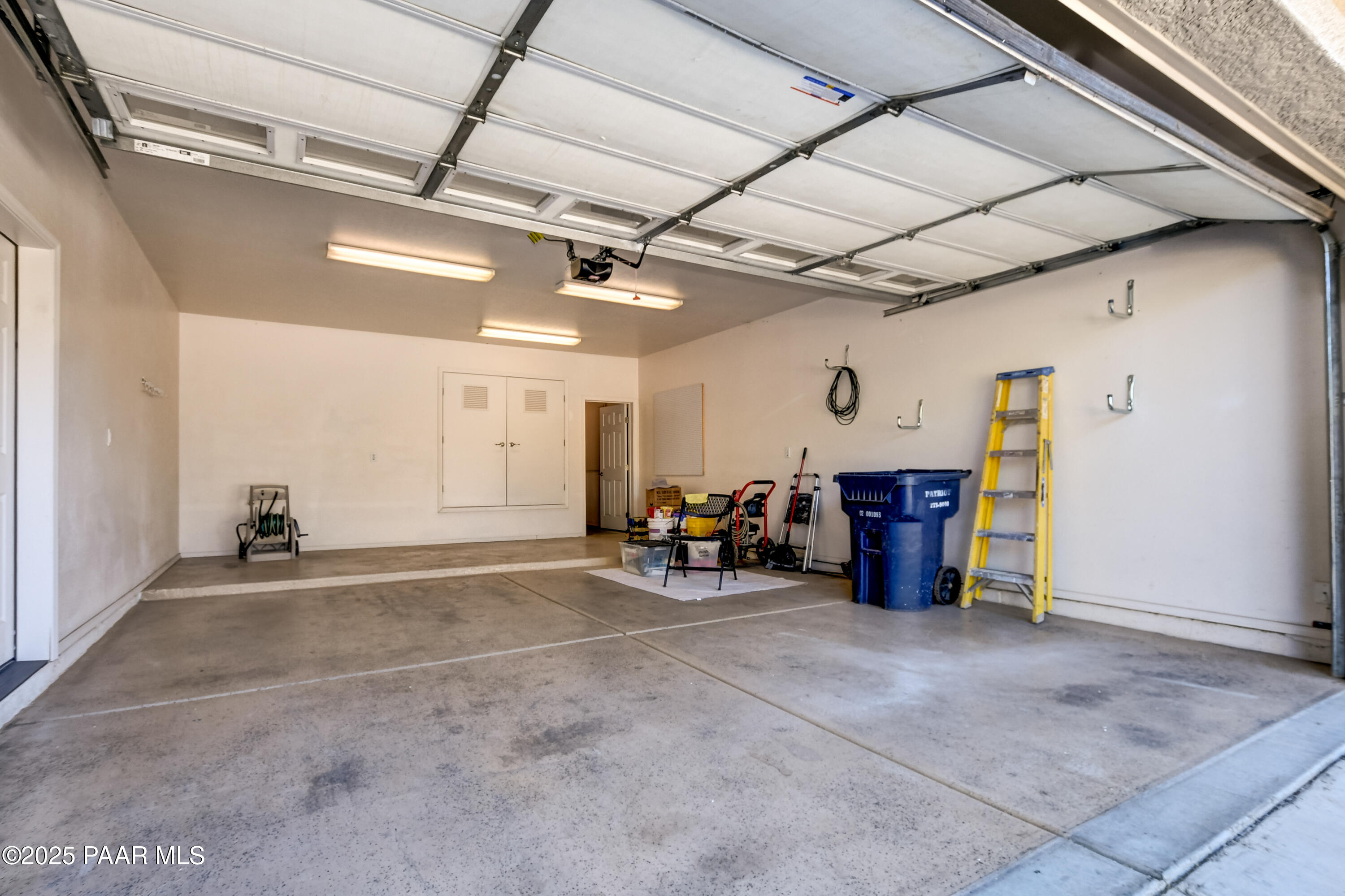 1005 Rolling Green Road Dewey, AZ 86327 - Photo 28 of 54 Garage 1