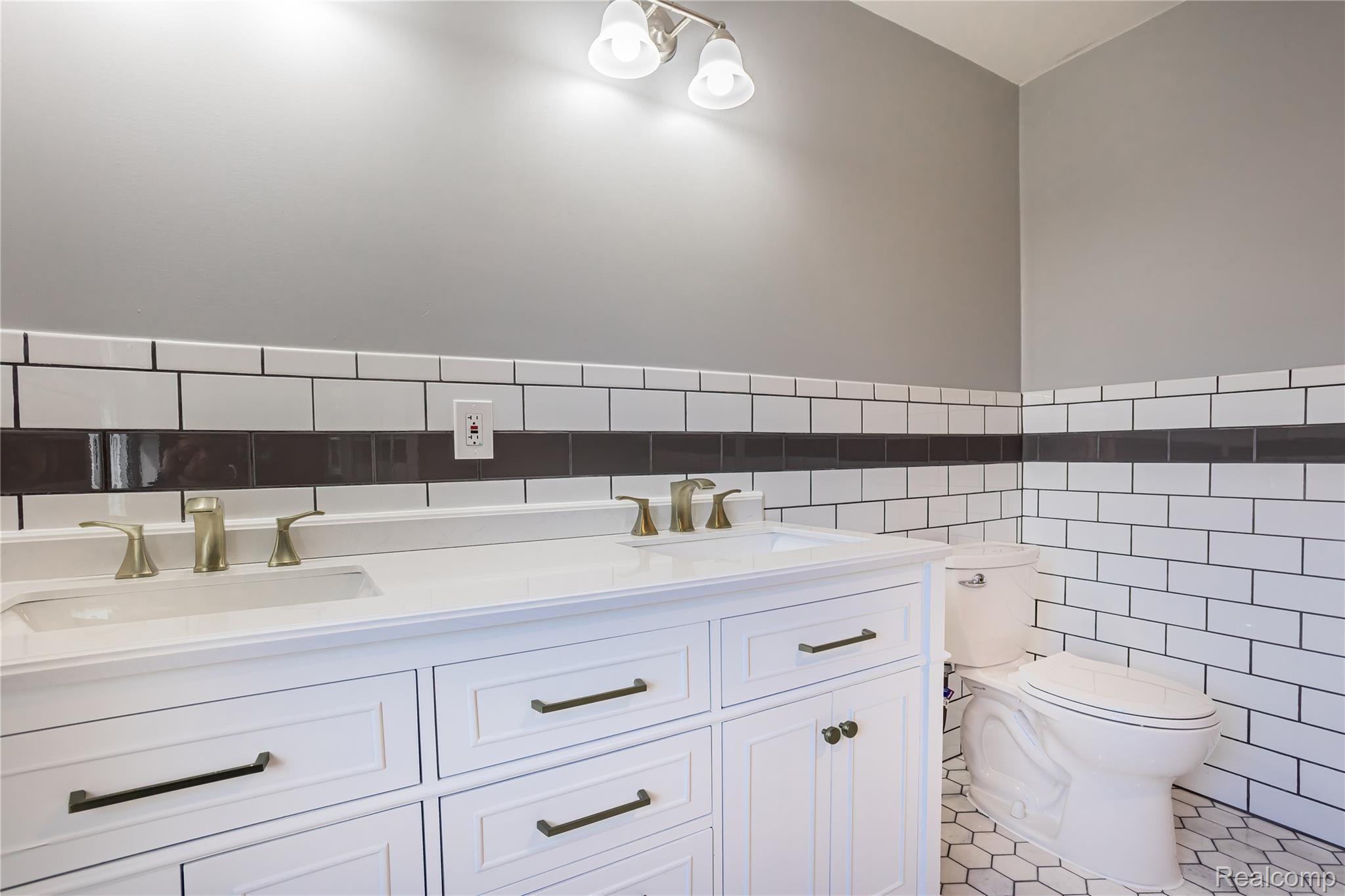 3430 Sherbourne Road Detroit, MI 48221 - Photo 35 of 56 DETROIT HOUSE-31.jpg