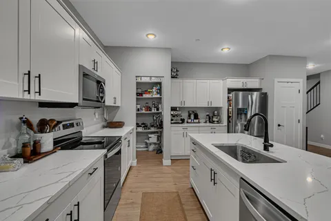 $384,900 | 324 Martinson Boulevard, Spicer, MN 56288