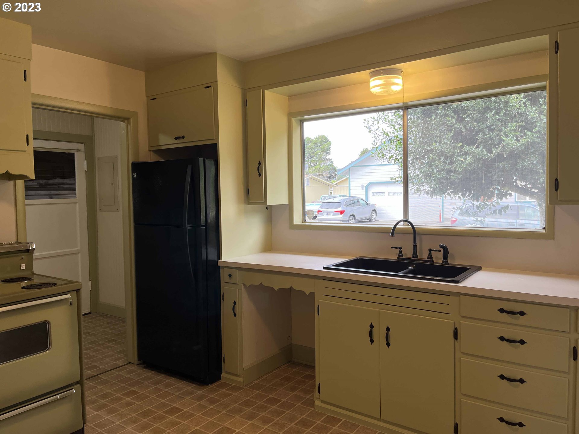 1290 Juniper Avenue Reedsport, OR 97467 - Photo 16 of 34 Gallery Image 16