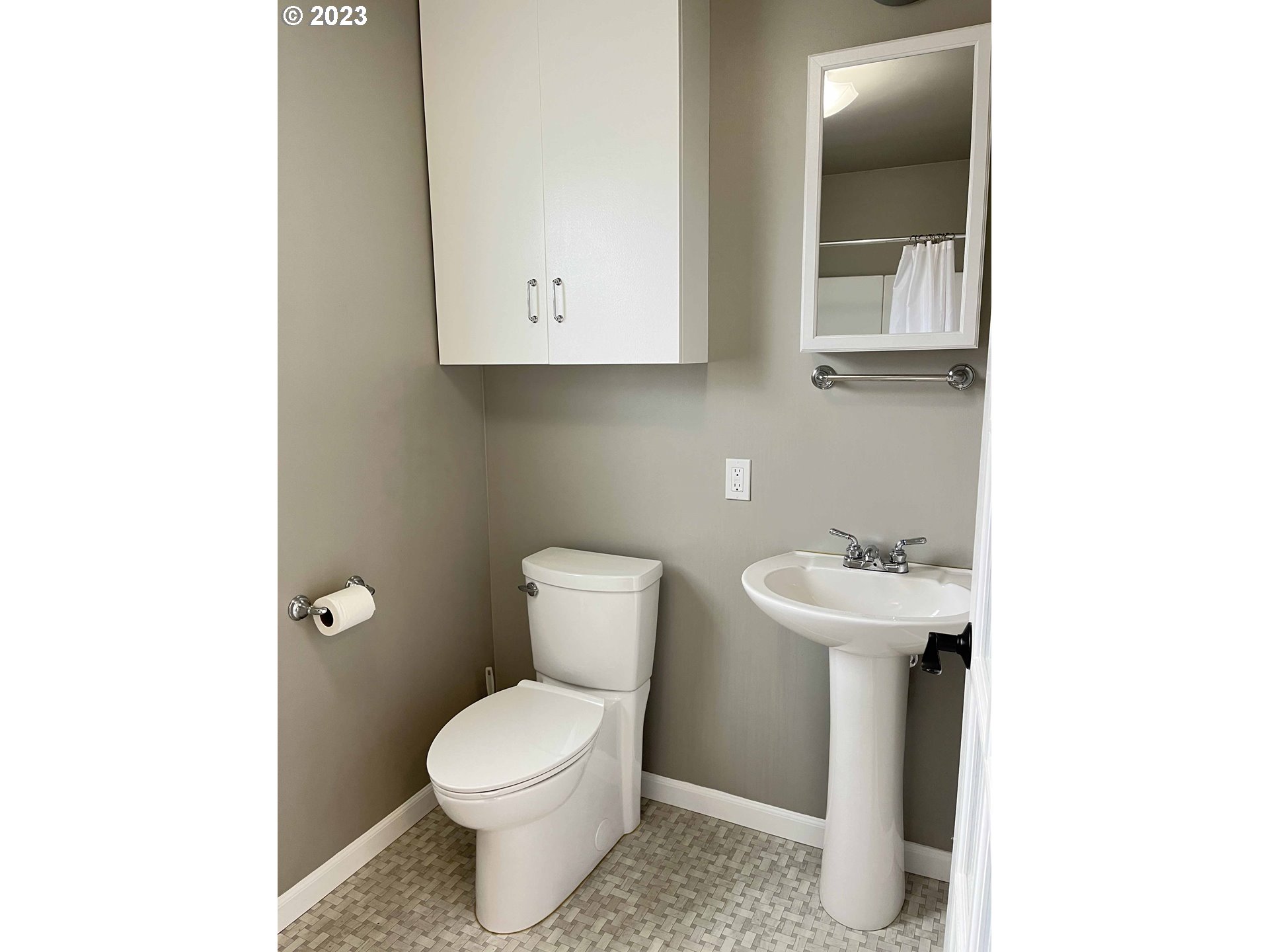 1290 Juniper Avenue Reedsport, OR 97467 - Photo 19 of 34 Gallery Image 19