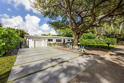 $1,395,000 | 6609 Southwest 62nd Terrace, South Miami, FL 33143