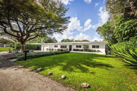 $1,395,000 | 6609 Southwest 62nd Terrace, South Miami, FL 33143