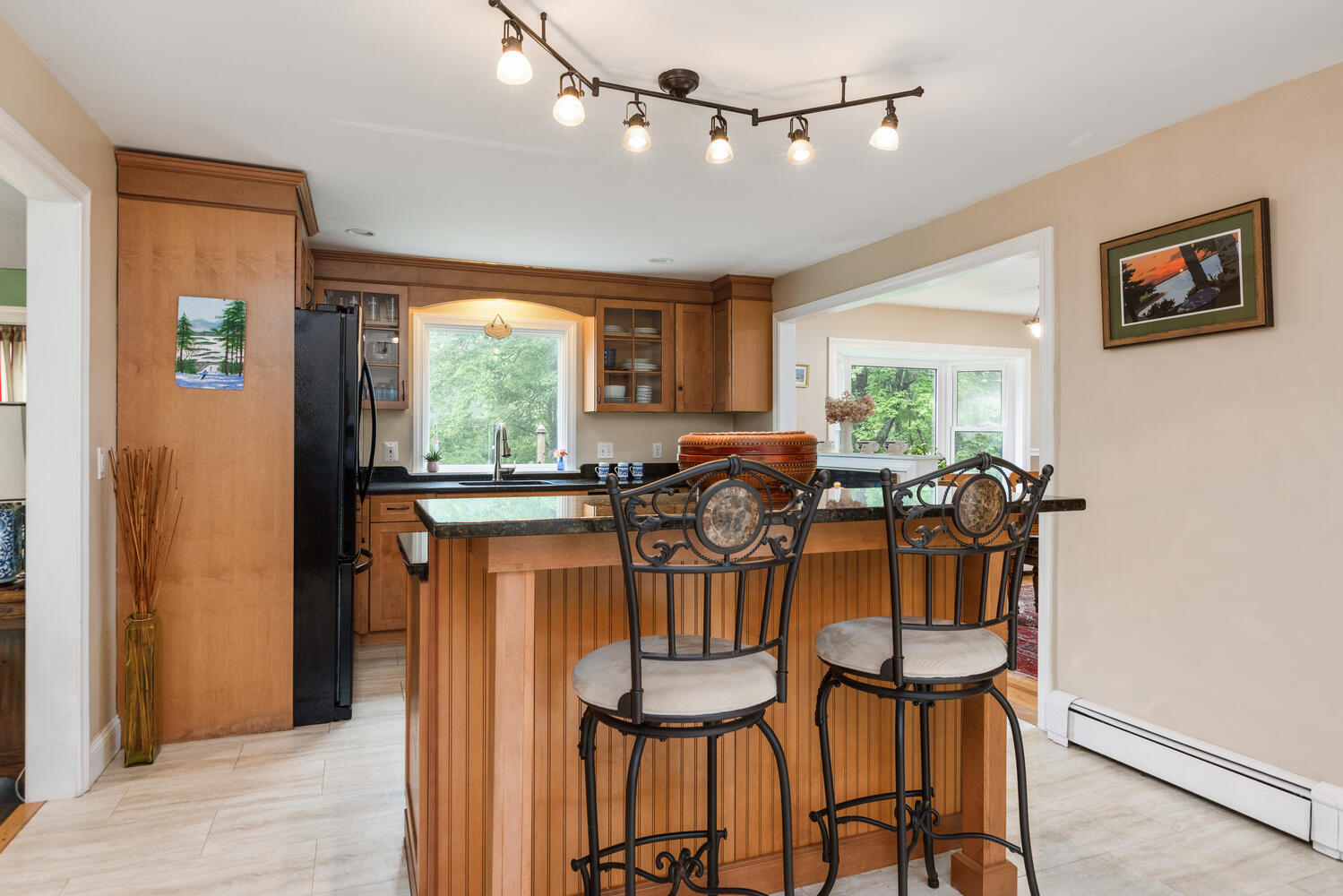 33 Broad Cove Road Cape Elizabeth, ME 04107 - Photo 5 of 47 33 Broad Cove Rd Cape-large-007-019-Kitc