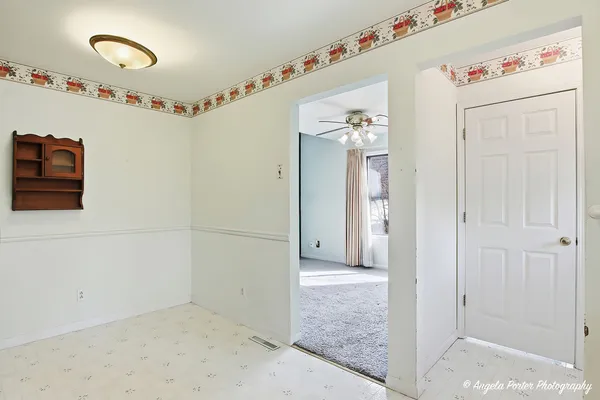 $335,000 | 4911 West Bromley Drive, McHenry, IL 60050