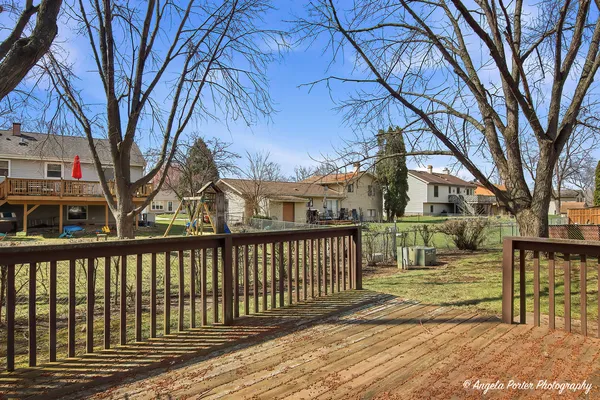 $335,000 | 4911 West Bromley Drive, McHenry, IL 60050