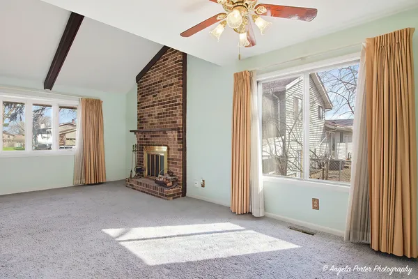 $335,000 | 4911 West Bromley Drive, McHenry, IL 60050