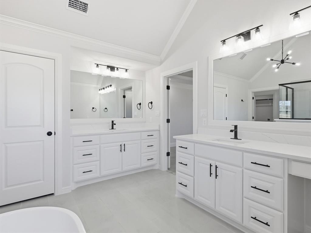 2005 Forest Bridge Drive Azle, TX 76020 - Photo 24 of 40