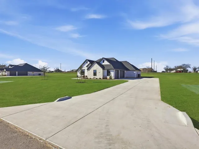 $589,888 | 2005 Forest Bridge Drive, Azle, TX 76020