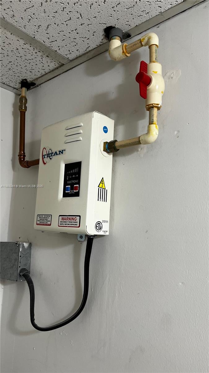 2740 West 61st Street, Unit 204 Hialeah, FL 33016 - Photo 17 of 20