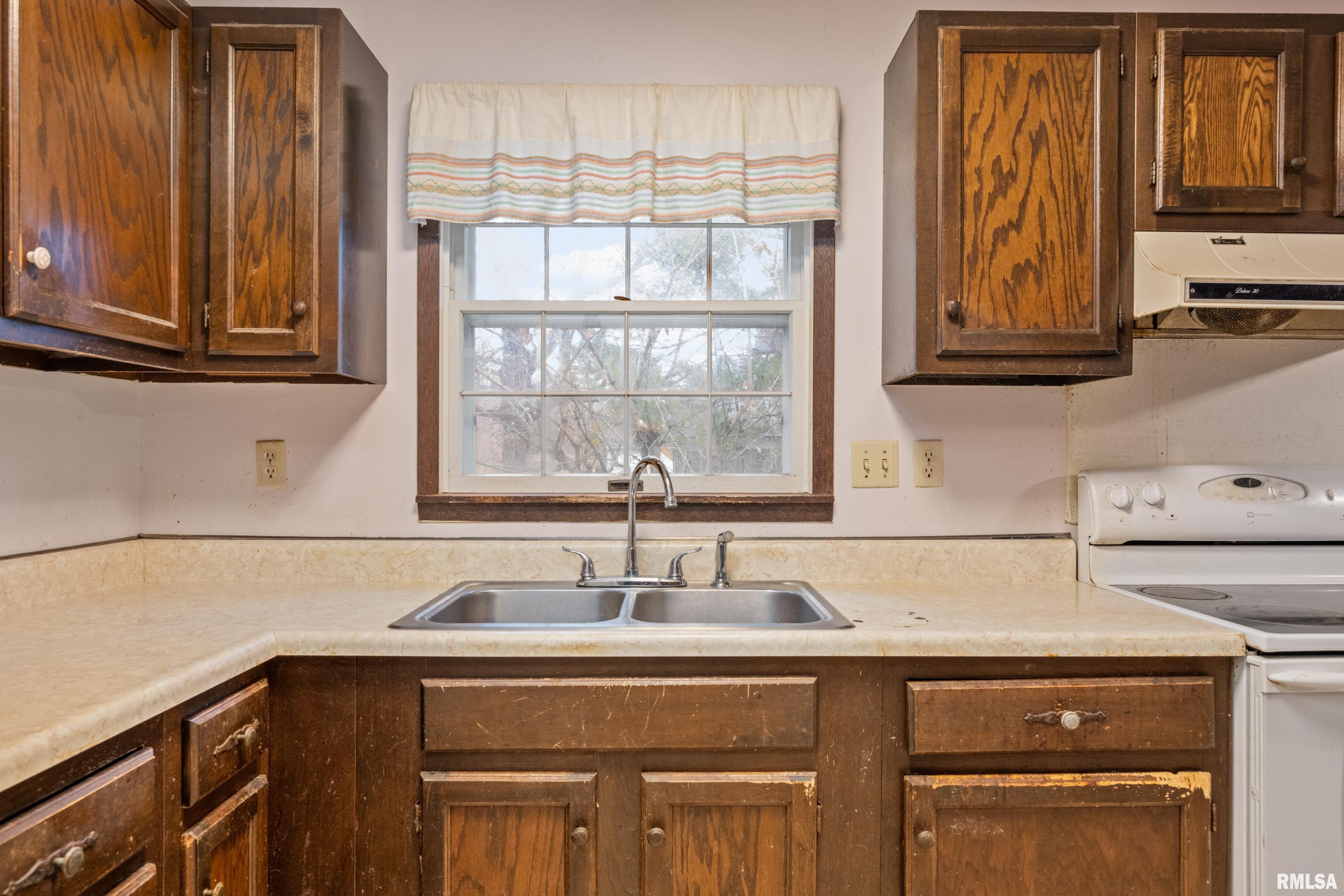 502 Timber Street La Fayette, IL 61449 - Photo 8 of 19 Gallery Image 8