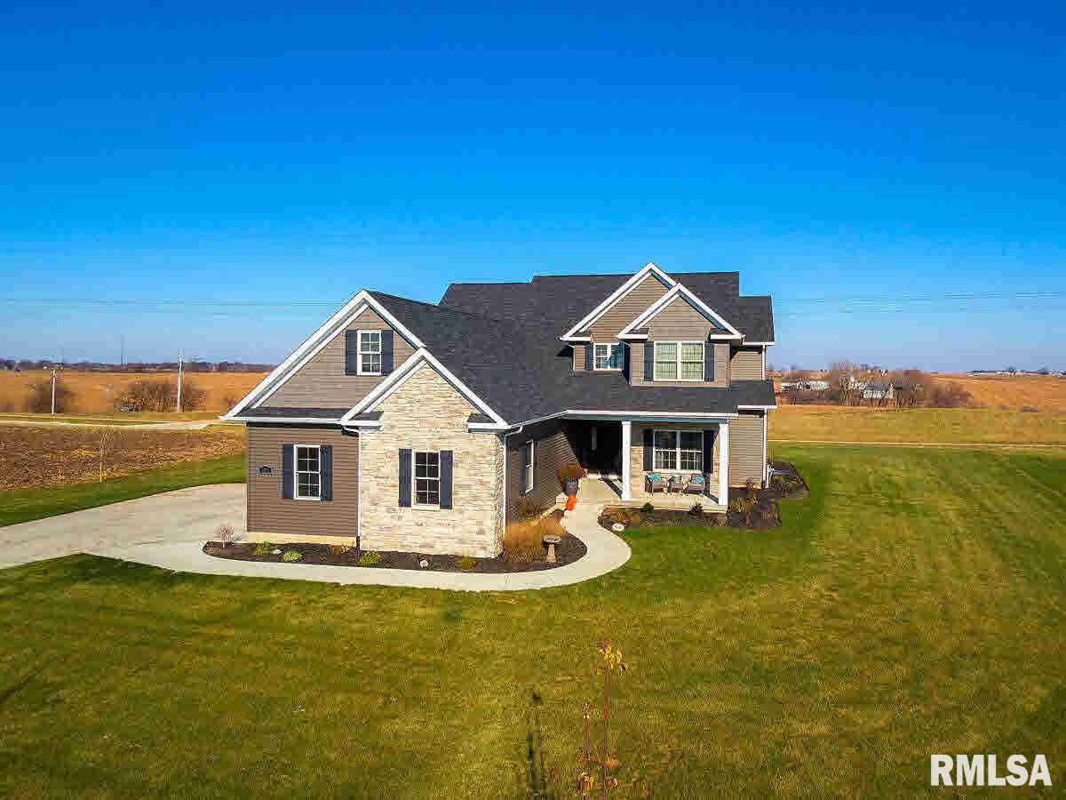 3826 Thomas Pointe Road Davenport, IA 52807 - Photo 2 of 24 Gallery Image 2