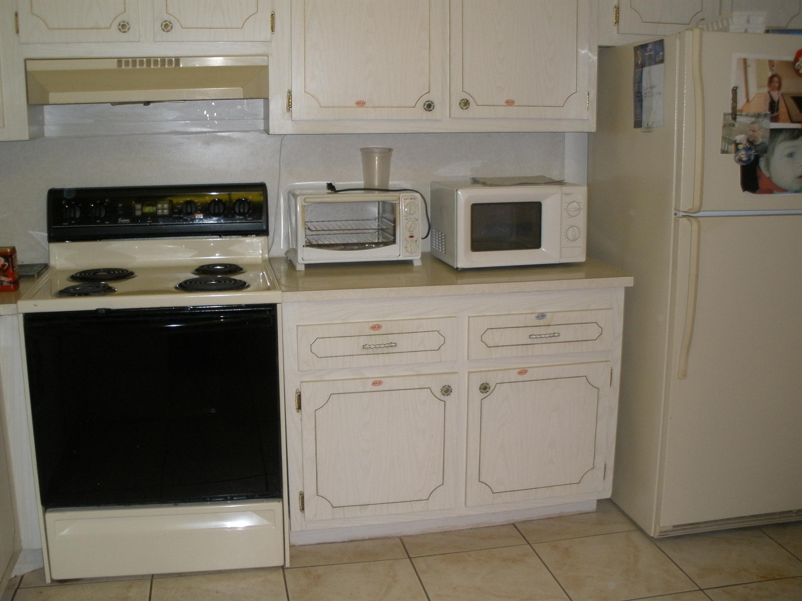 203 Suffolk F, Unit 203 Boca Raton, FL 33434 - Photo 2 of 15 Kitchen