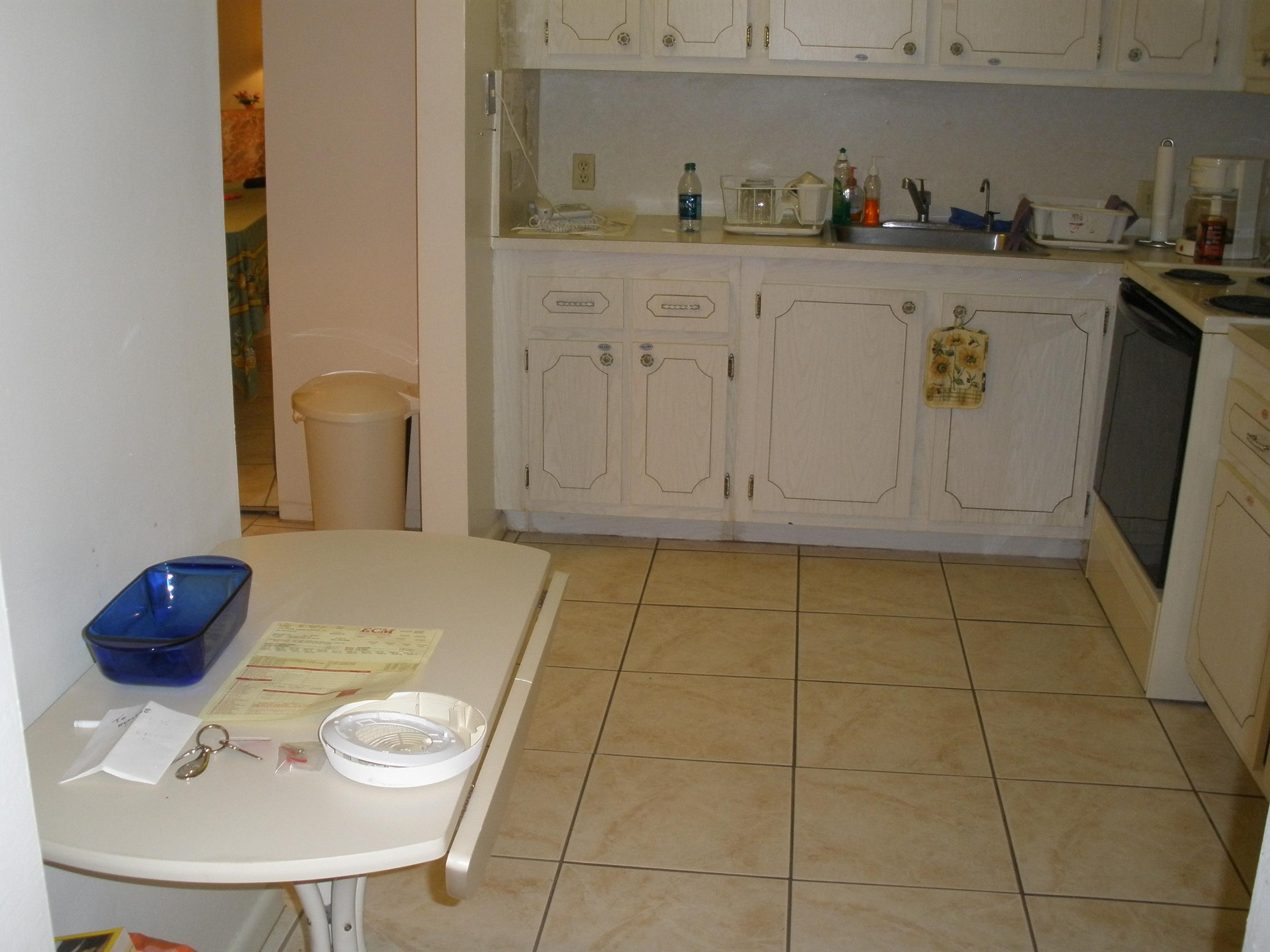 203 Suffolk F, Unit 203 Boca Raton, FL 33434 - Photo 7 of 15 Kitchen