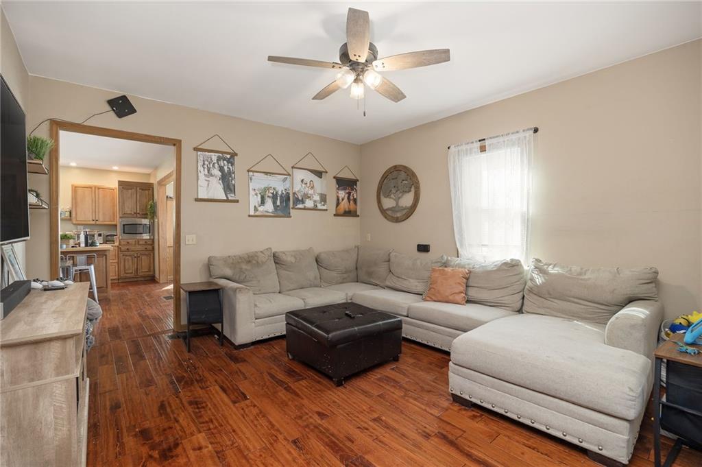 9133 Southeast 40th Road St. Joseph, MO 64507 - Photo 18 of 34