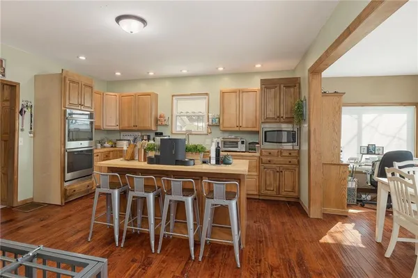 $410,000 | 9133 Southeast 40th Road, St. Joseph, MO 64507