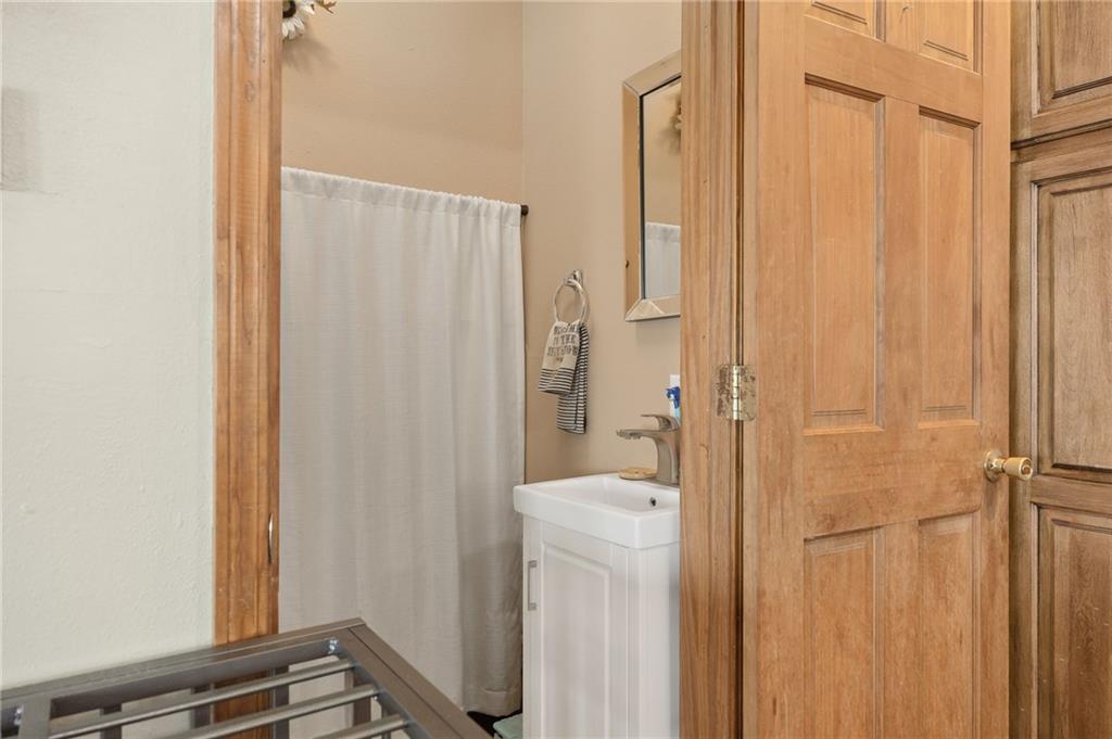 9133 Southeast 40th Road St. Joseph, MO 64507 - Photo 24 of 34