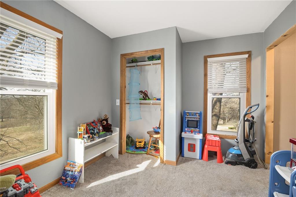 9133 Southeast 40th Road St. Joseph, MO 64507 - Photo 31 of 34