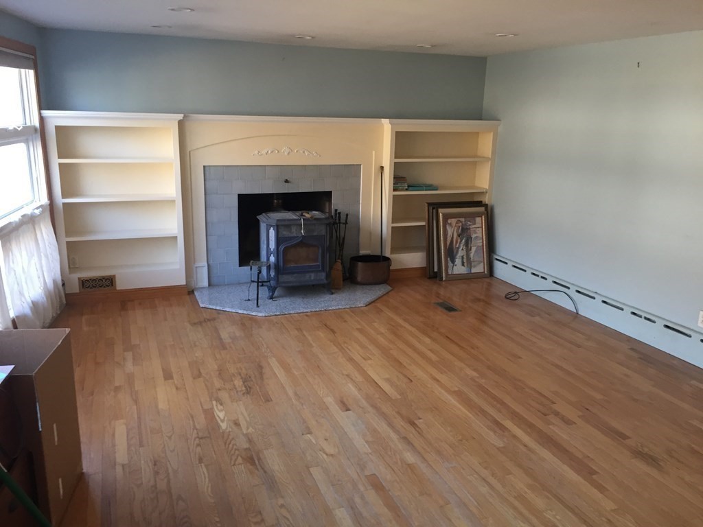 62 Sybil Street Walpole, MA 02081 - Photo 8 of 39 Gallery Image 8