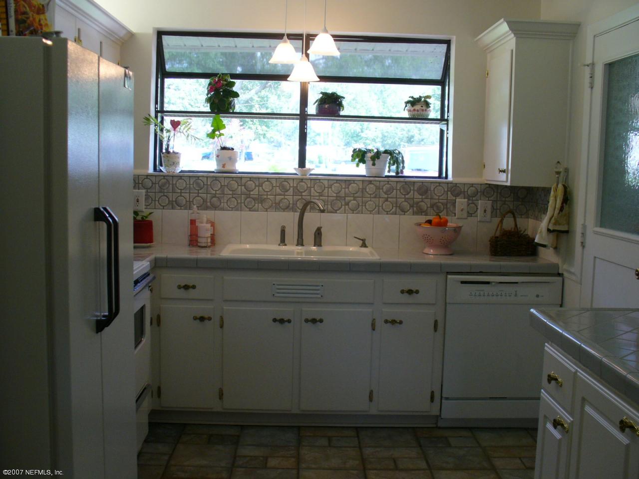 6670 Nightingale Road Jacksonville, FL 32216 - Photo 4 of 14 kitchen