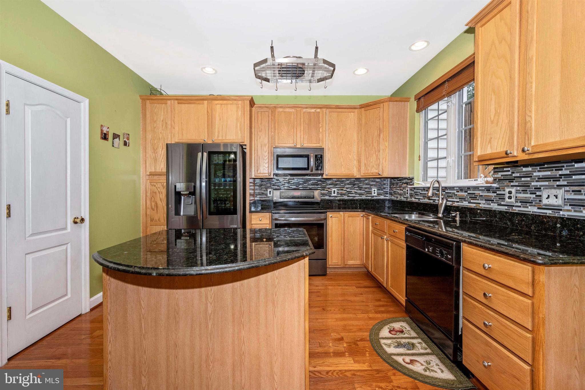 8152 Mississippi Road Laurel, MD 20724 - Photo 12 of 50 Upgraded appliances (fridge does not convey)