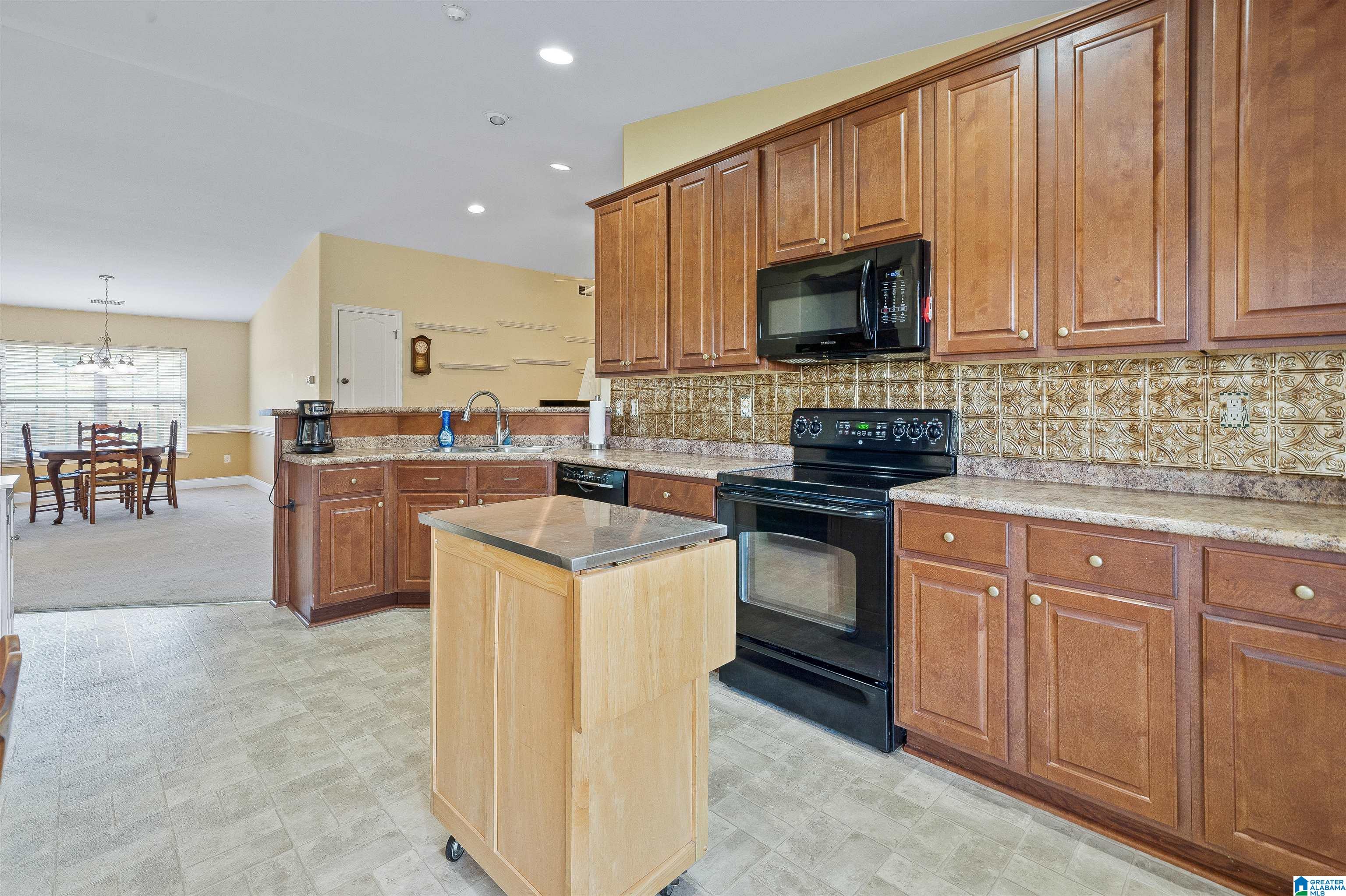 142 Old Ivy Road Calera, AL 35040 - Photo 10 of 37