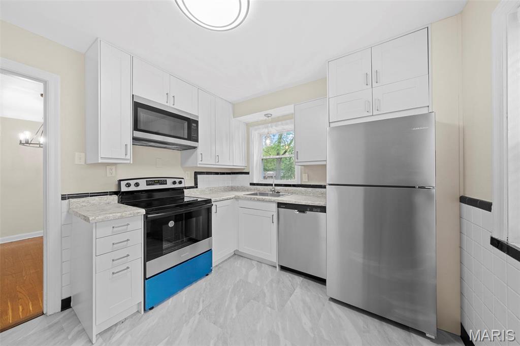 8915 Guthrie Avenue Berkeley, MO 63134 - Photo 12 of 32