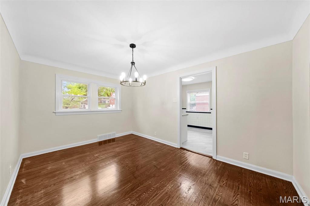 8915 Guthrie Avenue Berkeley, MO 63134 - Photo 10 of 32