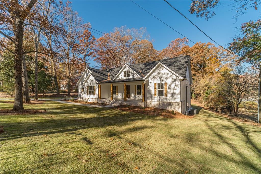 327 Pine Circle Monroe, GA 30655 - Photo 5 of 69