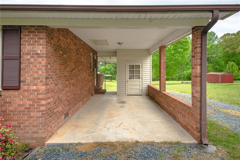 322 Oakwood Road Lexington, NC 27292 - Photo 4 of 20 Gallery Image 4