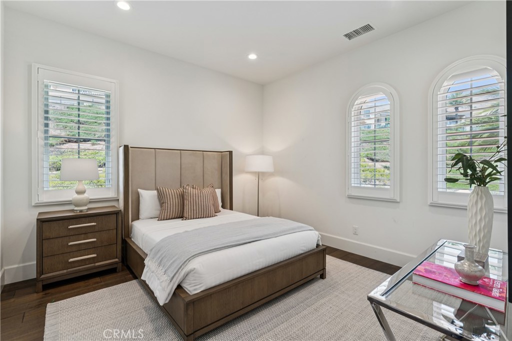127 Lanzon Irvine, CA 92602 - Photo 35 of 58