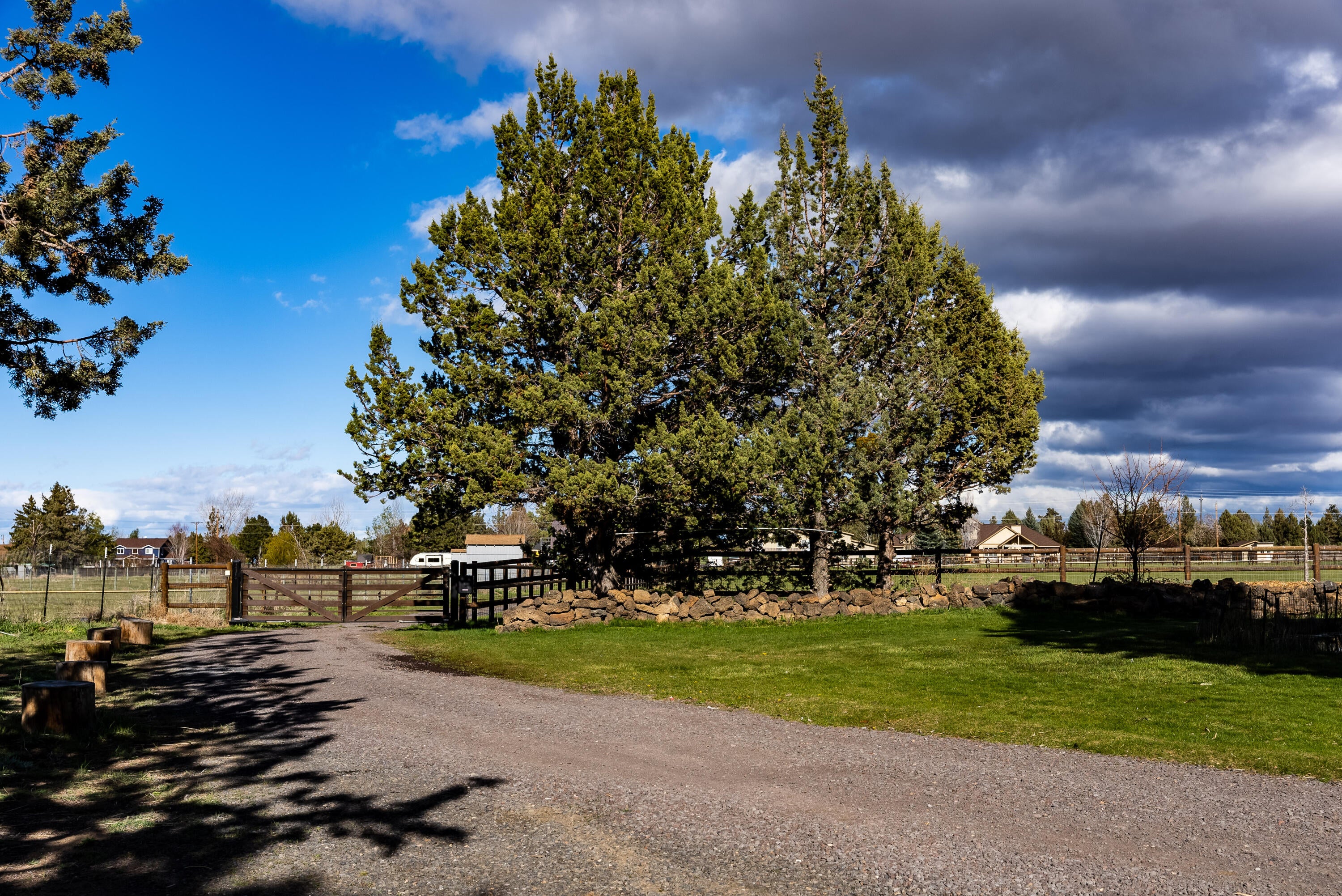 62625 Erickson Road Bend, OR 97701 - Photo 15 of 84 62625 Erikson, Bend-31