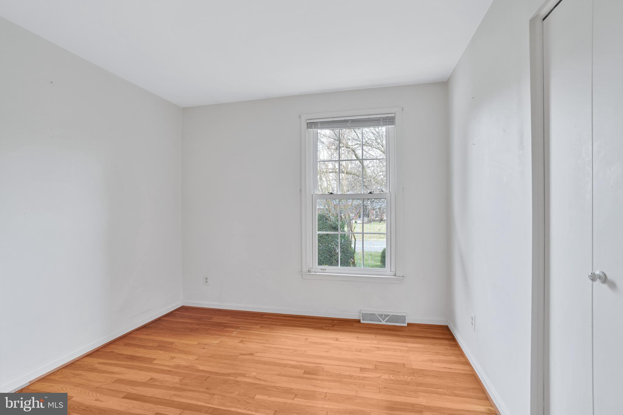 15009 Rocking Spring Drive Rockville, MD 20853 - Photo 29 of 50 Bedroom