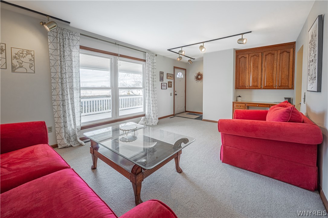 7406 Chestnut Ridge Road Lockport Town, NY 14094 - Photo 13 of 43