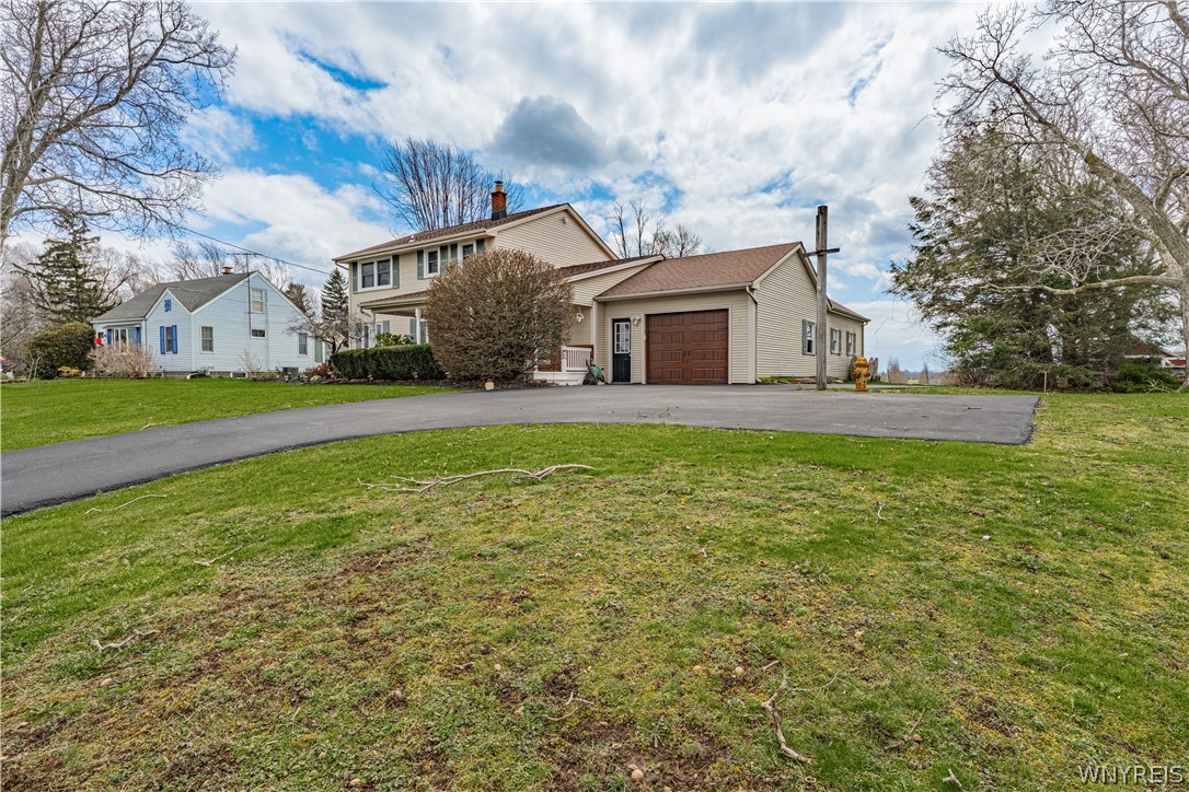 7406 Chestnut Ridge Road Lockport Town, NY 14094 - Photo 2 of 43