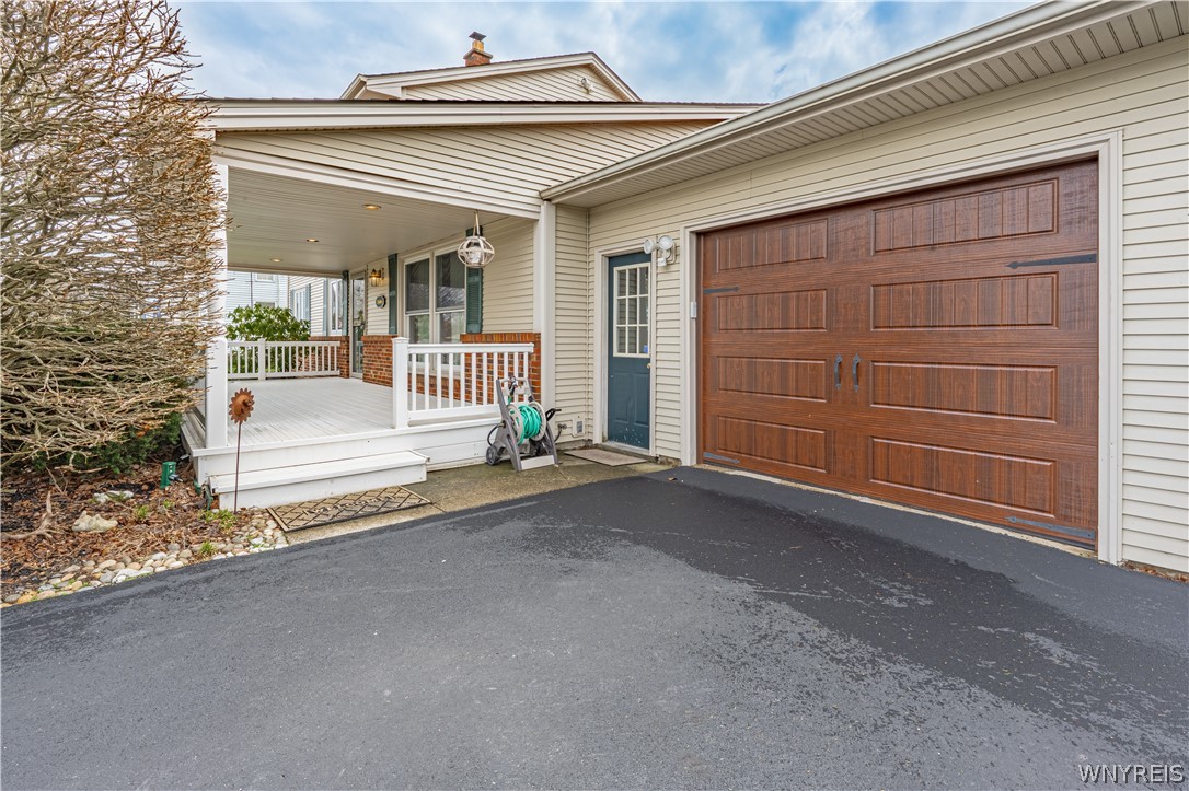 7406 Chestnut Ridge Road Lockport Town, NY 14094 - Photo 3 of 43