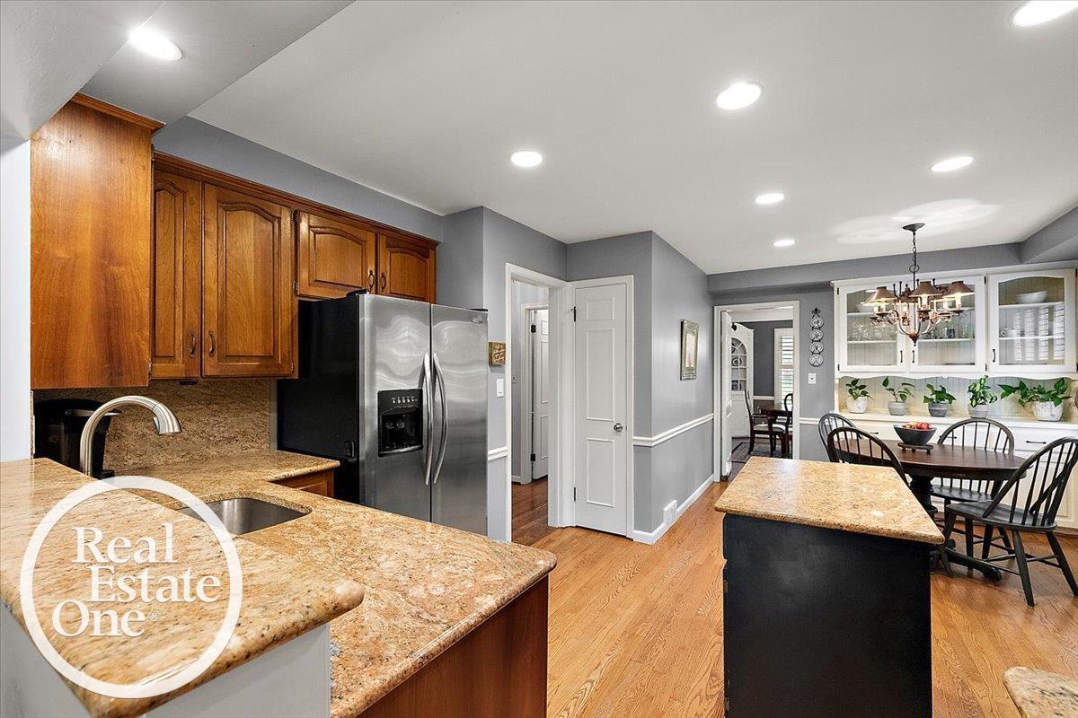 324 Cloverly Road Grosse Pointe Farms, MI 48236 - Photo 11 of 46