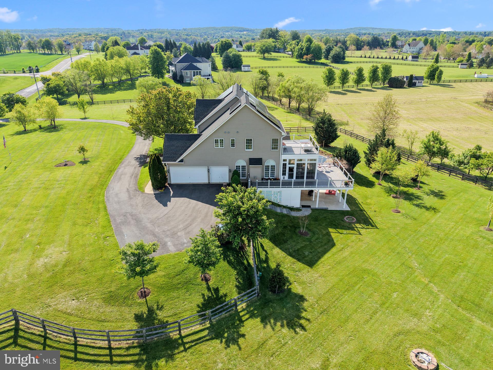 38547 Piggott Bottom Road Hamilton, VA 20158 - Photo 6 of 91