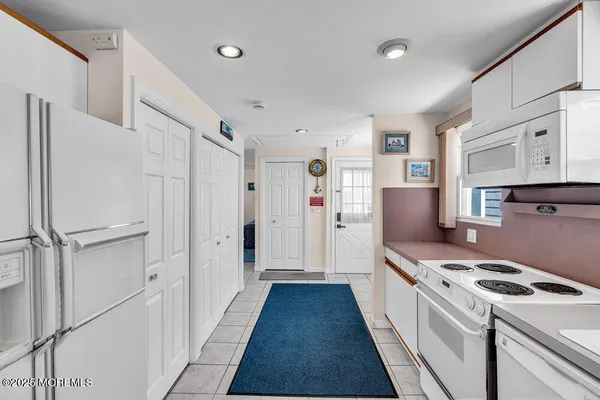$2,700 | 115 Beach Front, Manasquan, NJ 08736