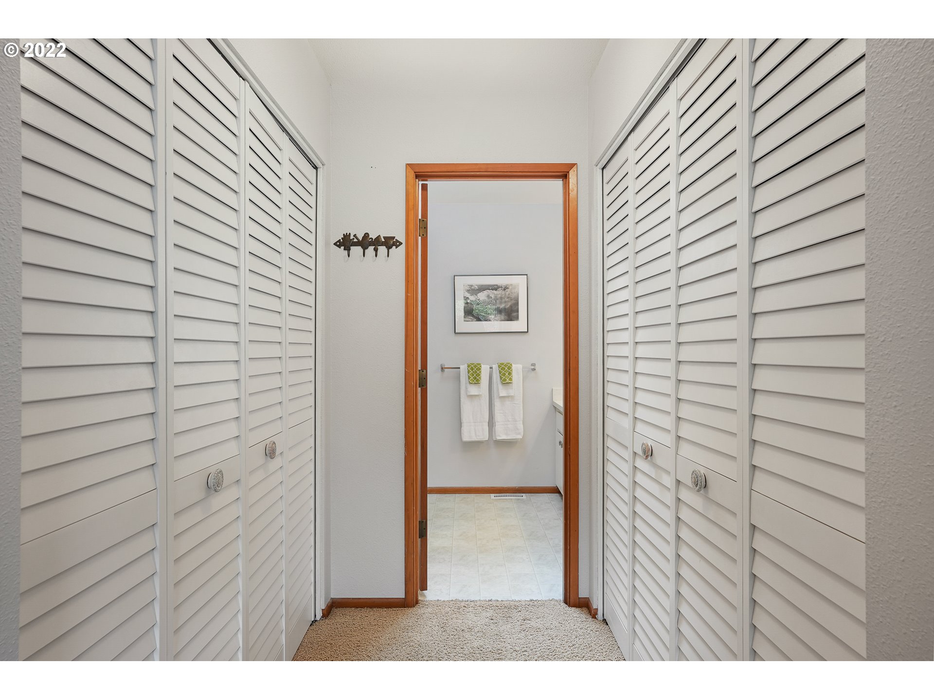 10023 Southwest Quail Post Road Portland, OR 97219 - Photo 15 of 32 Gallery Image 15
