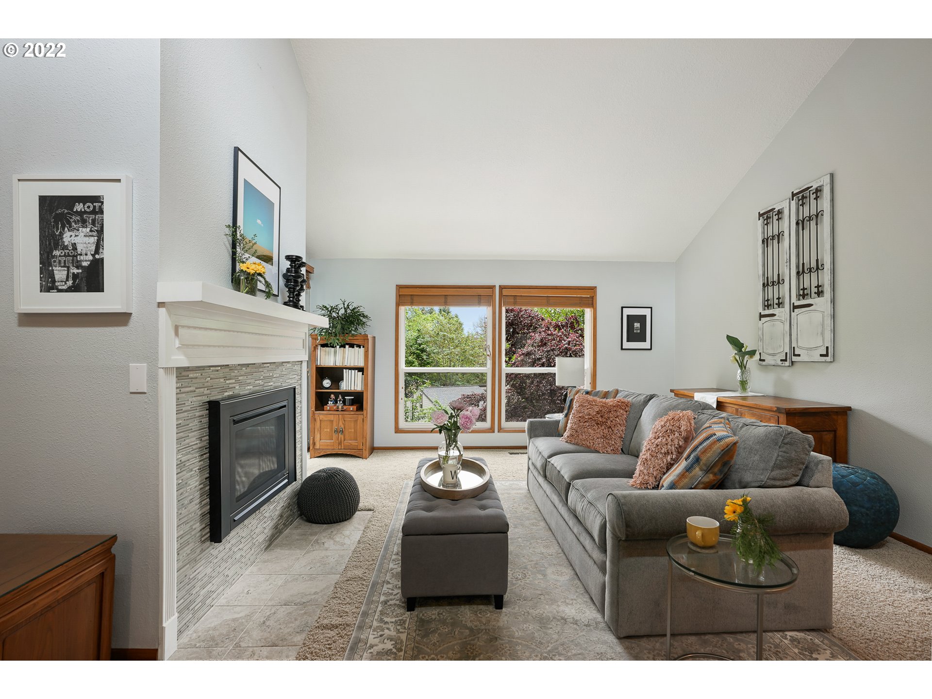 10023 Southwest Quail Post Road Portland, OR 97219 - Photo 3 of 32 Gallery Image 3