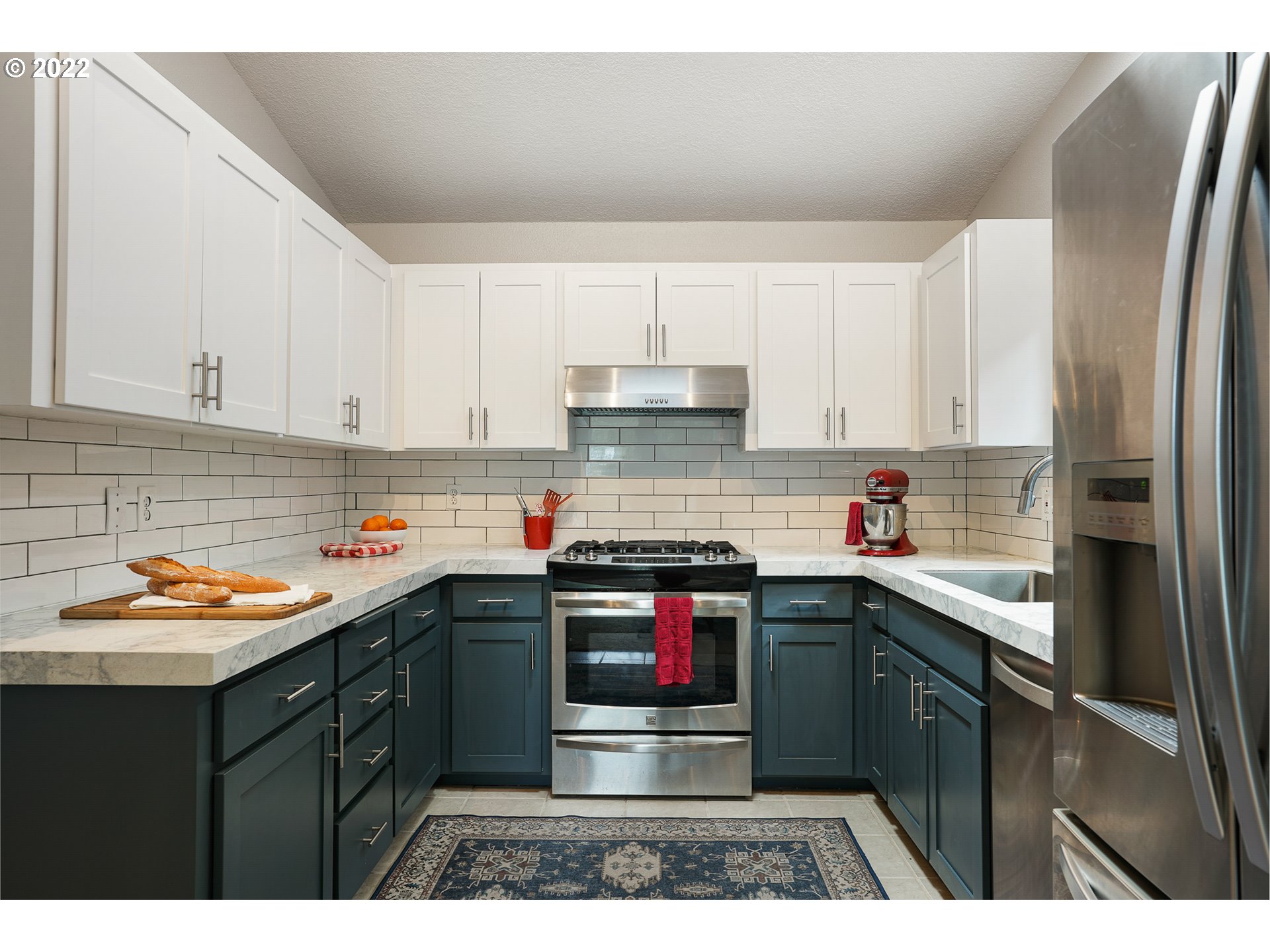 10023 Southwest Quail Post Road Portland, OR 97219 - Photo 8 of 32 Gallery Image 8