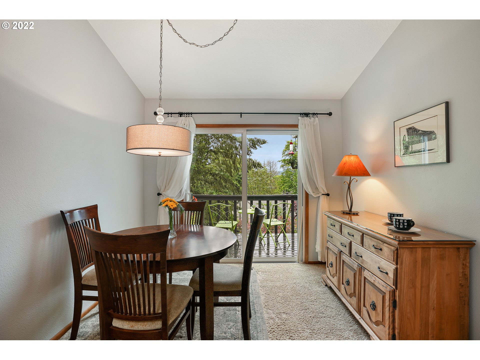 10023 Southwest Quail Post Road Portland, OR 97219 - Photo 9 of 32 Gallery Image 9