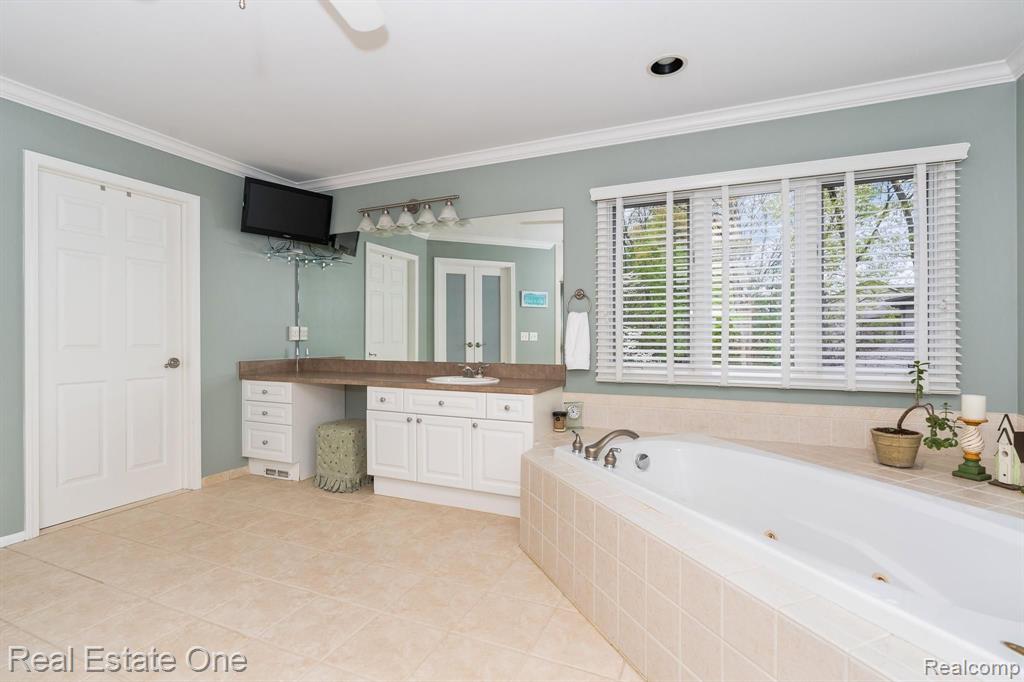 1177 Chesapeake Rochester Hills, MI 48307 - Photo 29 of 63