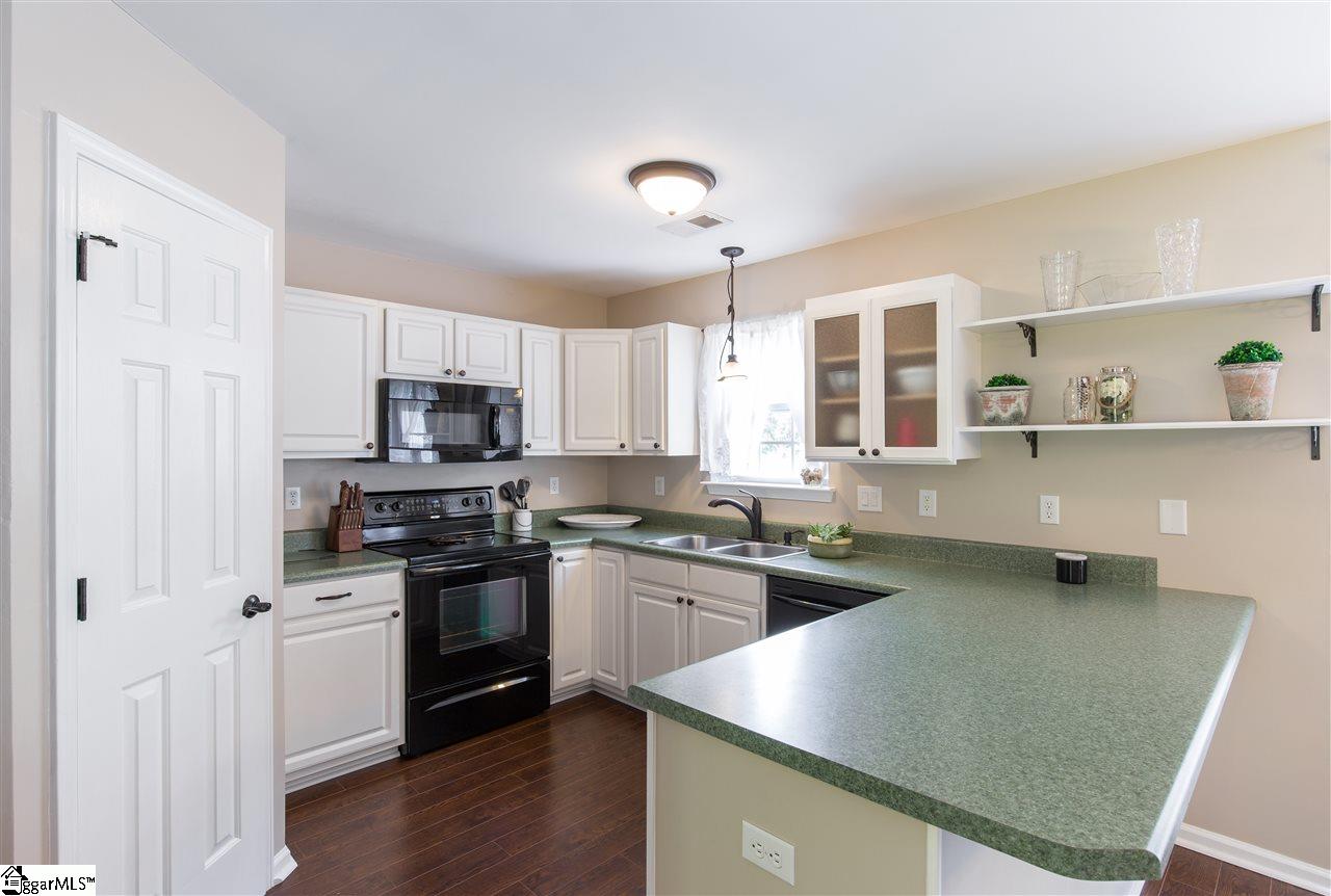 703 Timberwood Ridge Greer, SC 29651 - Photo 4 of 18 Gallery Image 4